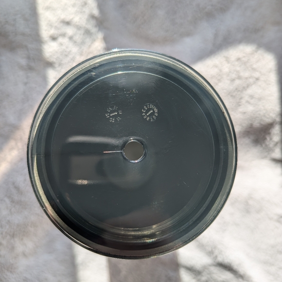 EUC 2018 Starbucks Matte Black Embossed Siren 24oz Tumbler W/ Straw and Lid - Picture 6 of 10